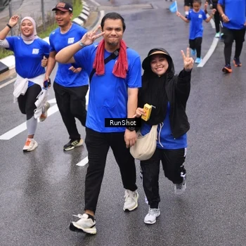 Runner Photo 7944531