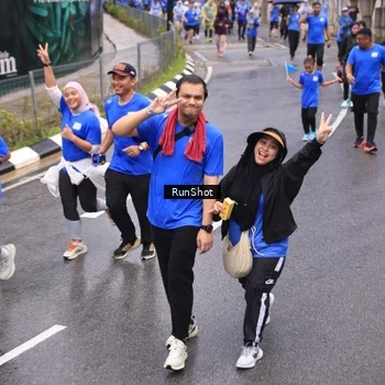 Runner Photo 7944536