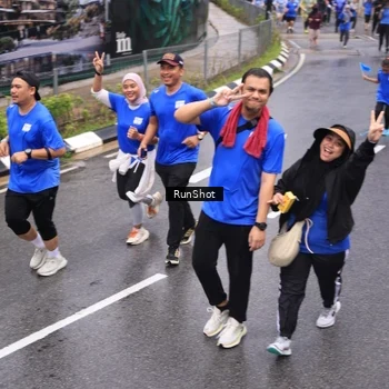 Runner Photo 7944542