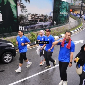 Runner Photo 7944548