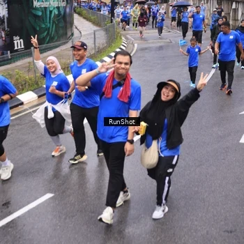 Runner Photo 7944549