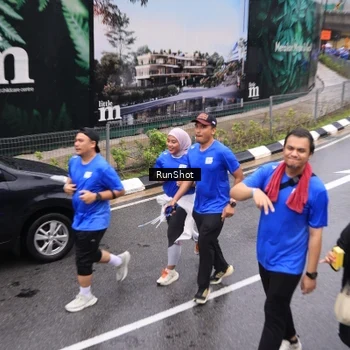 Runner Photo 7944551