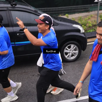 Runner Photo 7944562