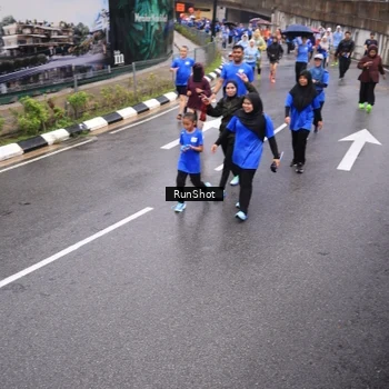 Runner Photo 7944631