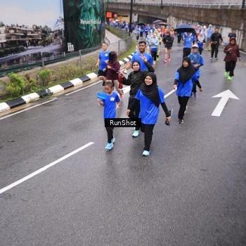 Runner Photo 7944633