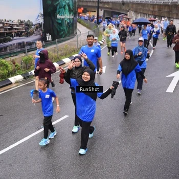 Runner Photo 7944644