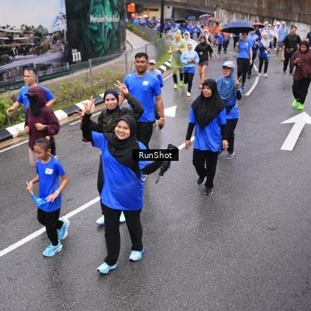 Runner Photo 7944646
