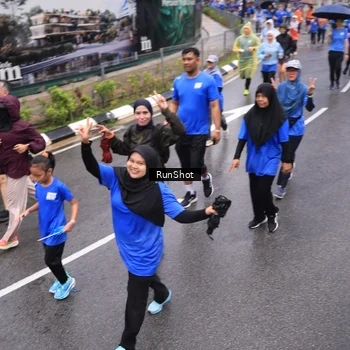 Runner Photo 7944652
