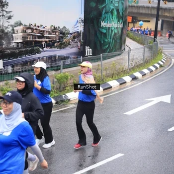 Runner Photo 7944655
