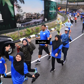Runner Photo 7944664
