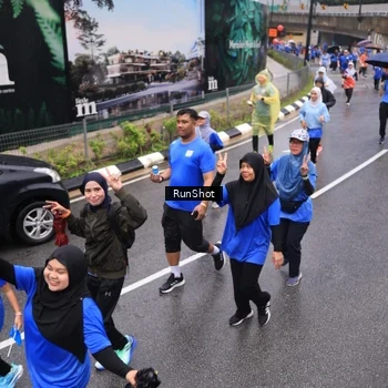 Runner Photo 7944667