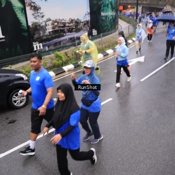 Runner Photo 7944673