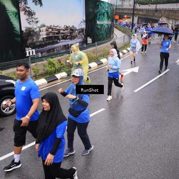Runner Photo 7944677