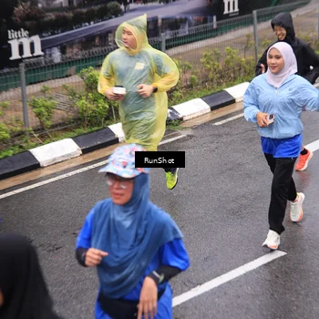 Runner Photo 7944679