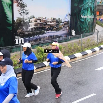 Runner Photo 7944692
