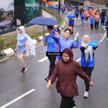 Runner Photo 7944710