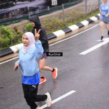 Runner Photo 7944714