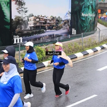 Runner Photo 7944715