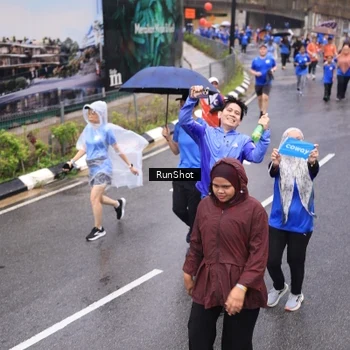 Runner Photo 7944716
