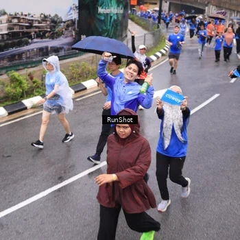Runner Photo 7944717