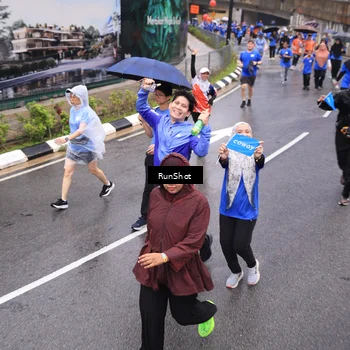 Runner Photo 7944718