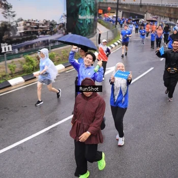 Runner Photo 7944721