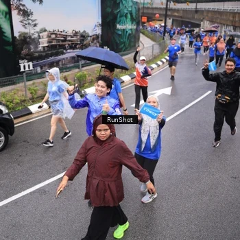 Runner Photo 7944722