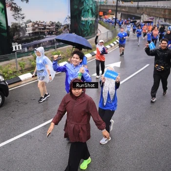Runner Photo 7944723