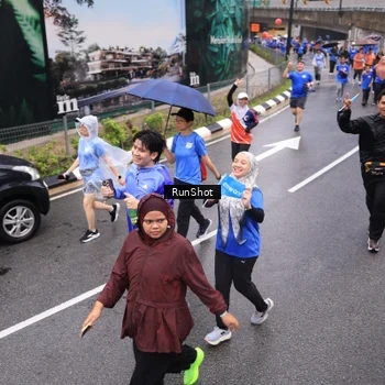 Runner Photo 7944725