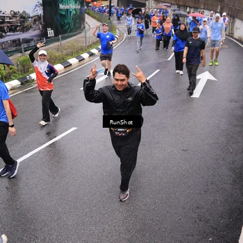 Runner Photo 7944735