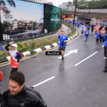 Runner Photo 7944745