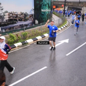 Runner Photo 7944746
