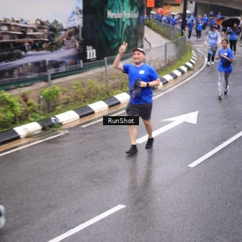 Runner Photo 7944747