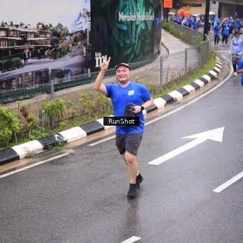 Runner Photo 7944750