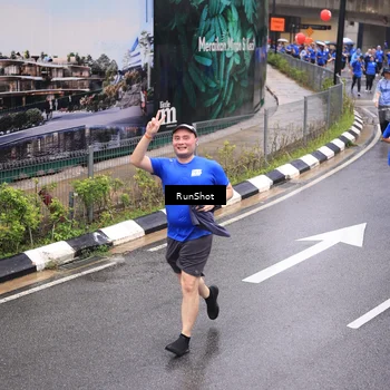 Runner Photo 7944754