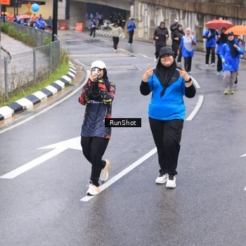 Runner Photo 7944757