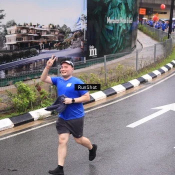 Runner Photo 7944762