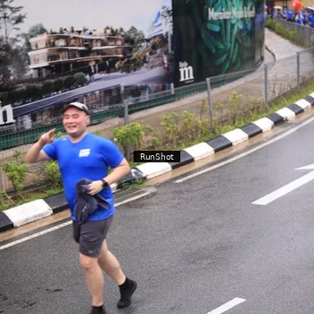 Runner Photo 7944763