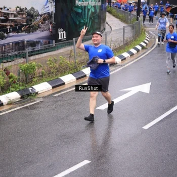 Runner Photo 7944765