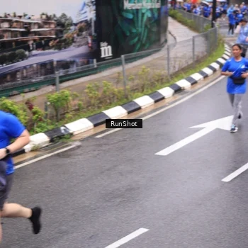 Runner Photo 7944778