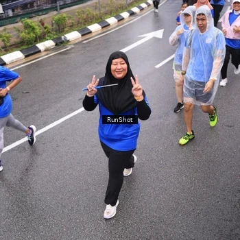 Runner Photo 7944798