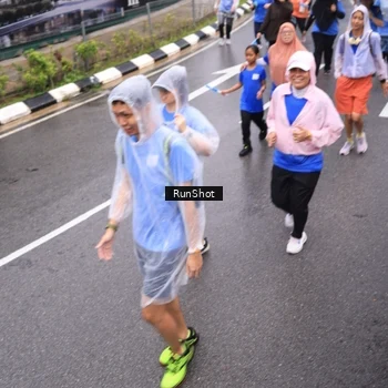 Runner Photo 7944812