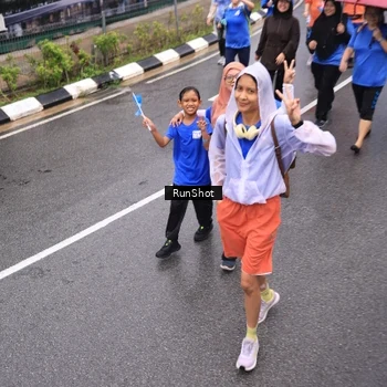 Runner Photo 7944831