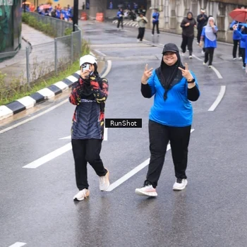 Runner Photo 7944833