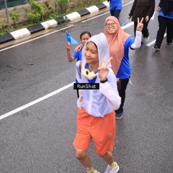 Runner Photo 7944834