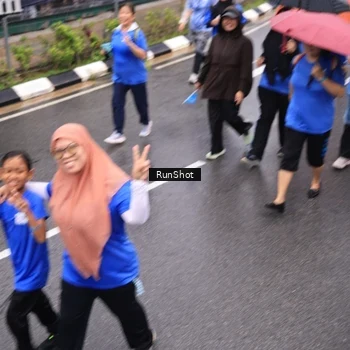Runner Photo 7944840