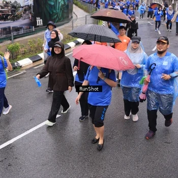 Runner Photo 7944846