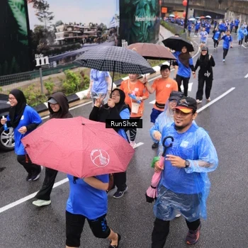 Runner Photo 7944864