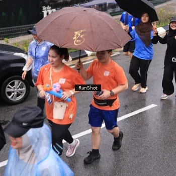 Runner Photo 7944883