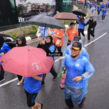 Runner Photo 7944893